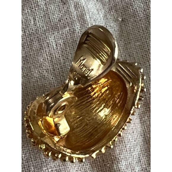 Vintage Monet Earrings | Gold Tone | Clip On Non-Pierced Earrings - Picture 6 of 8